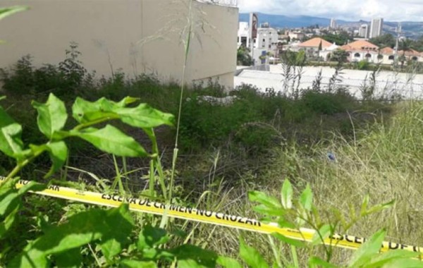 Filipina se lanza de un sexto piso en Tegucigalpa