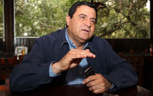 'Solo el Presidente y su esposa hablan de Dios, los demás solo de poder”