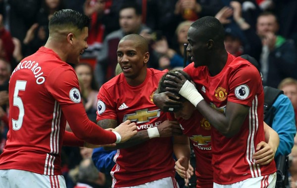 Manchester United derrotó al Chelsea y aviva la Premier League