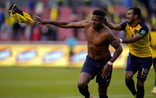 Ecuador le ganó a Paraguay en la novena fecha de las eliminatorias sudamericanas. Foto EFE
