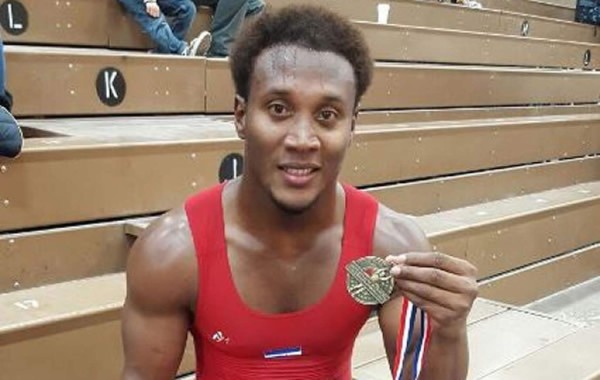 Hondureño Kevin Mejía conquista medalla de oro en Estados Unidos