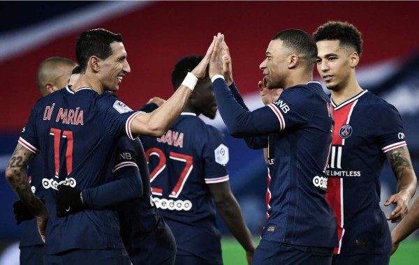 El PSG sumó un nuevo triunfo por goleada contra el Racing de Estrasburgo. Foto AFP