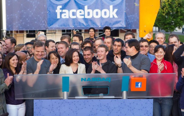 Facebook, la poderosa red que nació en un cuarto de Harvard