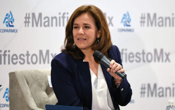 Margarita Zavala se retira de la carrera presidencial mexicana