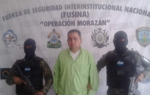 Capturan a empleado de la DEI por defraudación fiscal