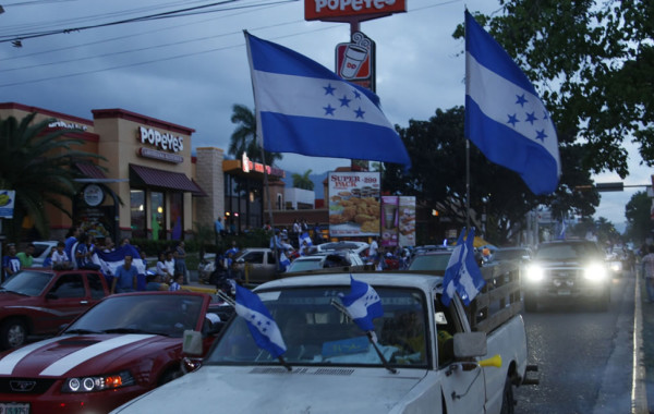 Vídeo: Hondureños celebran en las calles el triunfo ante Costa Rica