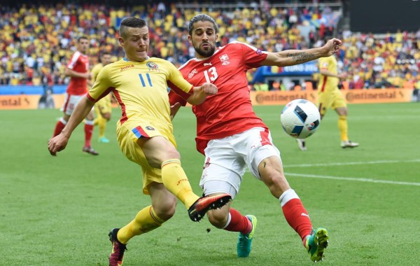 Suiza y Rumania emparejaron cartones