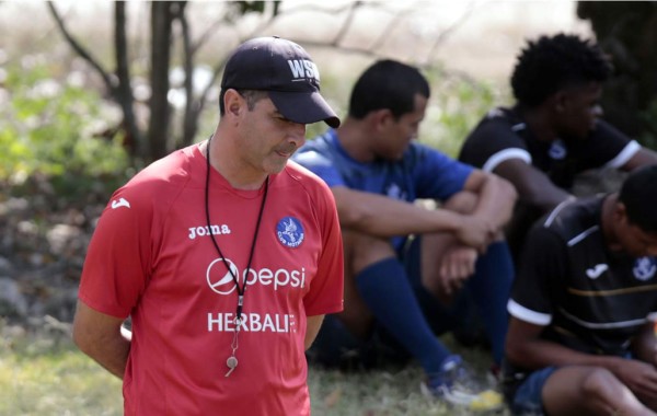 Diego Vázquez: 'El arbitraje se inclina para Real Sociedad'