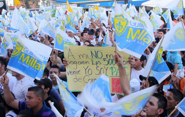 Con caravanas cierra Salvador Nasralla