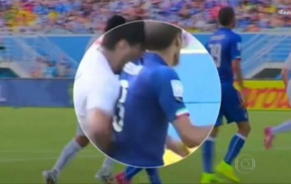 Suárez fue suspendido 9 partidos y 4 meses por morder a Chiellini