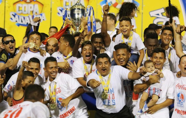 Olimpia, 104 años de grandeza