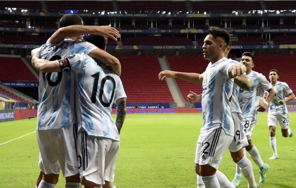Con un Messi encendido, Argentina superó a Uruguay en el clásico rioplatense en la Copa América