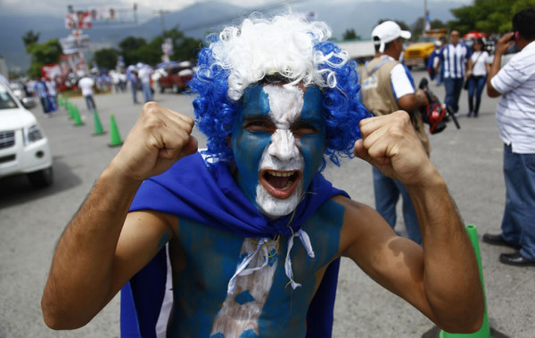 La afición hondureña nunca le falla a la Bicolor
