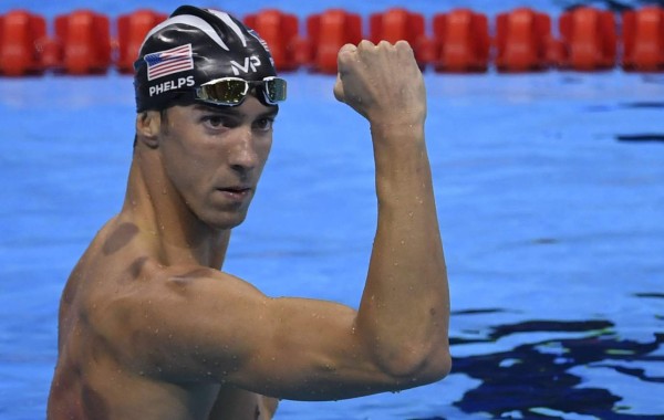 Michael Phelps agiganta su leyenda y logra otra medalla de oro