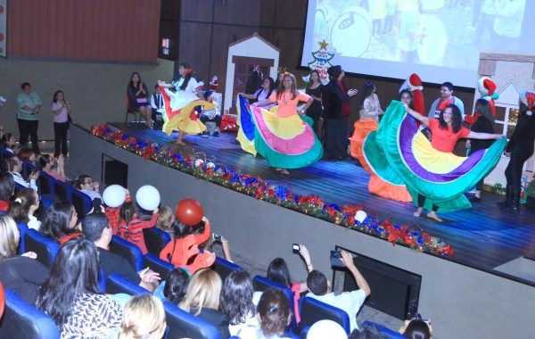 Gran espectáculo de la MountView Academy