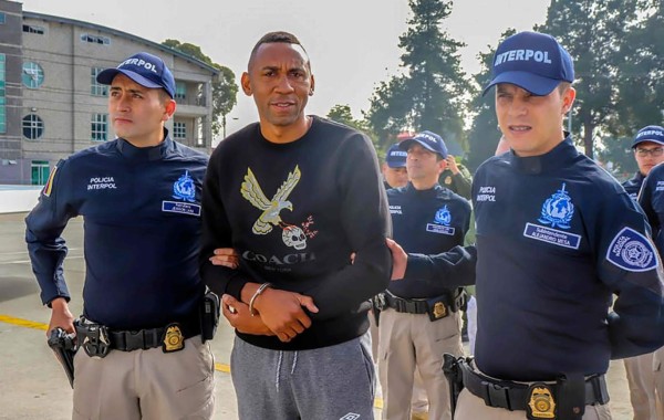 Exfutbolista colombiano Jhon Viáfara es extraditado a EEUU