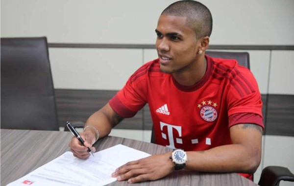 El Bayern Múnich ficha al brasileño Douglas Costa