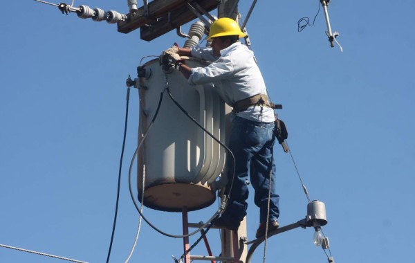 Programan apagón de nueve horas para colonias sampedranas