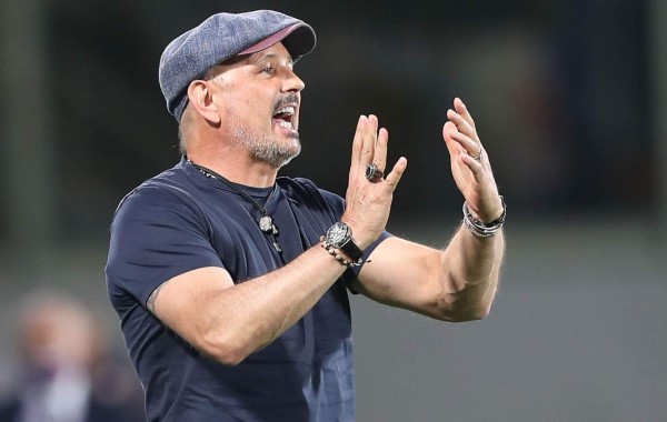 Entrenador de la Serie A de Italia que sufre de leucemia da positivo por coronavirus