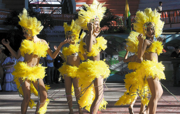 Máxima cita del folclor catracho en Comayagua