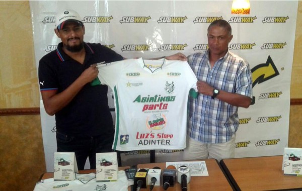 Reynaldo Clavasquín, presentado como nuevo técnico de Platense