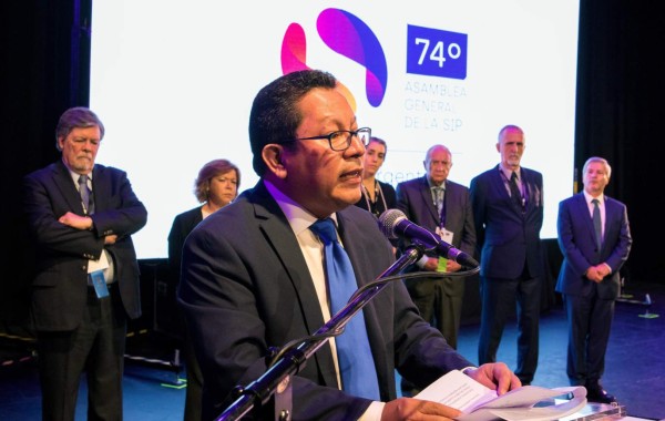 Policía detiene a dueño de canal de televisión crítico de Daniel Ortega   