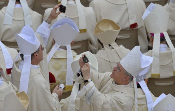 Inicia la misa de canonización de Juan Pablo II y Juan XXIII en el Vaticano