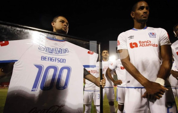 Olimpia homenajea a Jerry Bengtson por sus 100 goles en la Liga Nacional