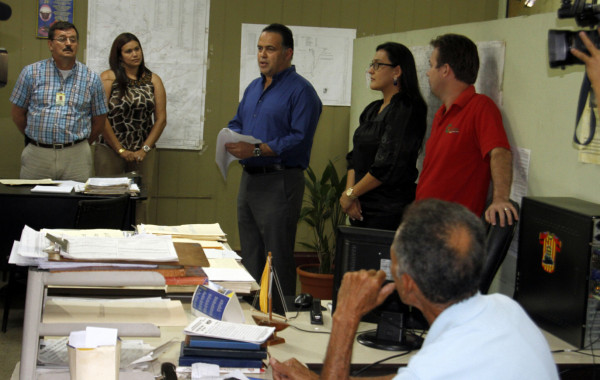 Empleados corren a traspasar sus bienes tras intervención en Catastro de San Pedro Sula