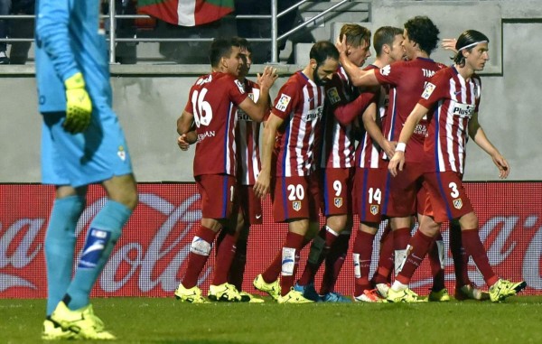 El Atlético saca una victoria en su visita al Eibar