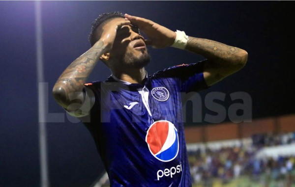 El Motagua no pudo ni con los árbitros ni con el Vida en Comayagua