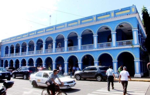 Por 16 supuestos delitos, Fiscalía investiga a la alcaldía de La Ceiba