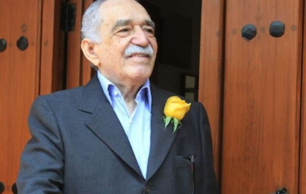 Con 'Las mañanitas' le celebran cumpleaños 87 a Gabriel García Márquez