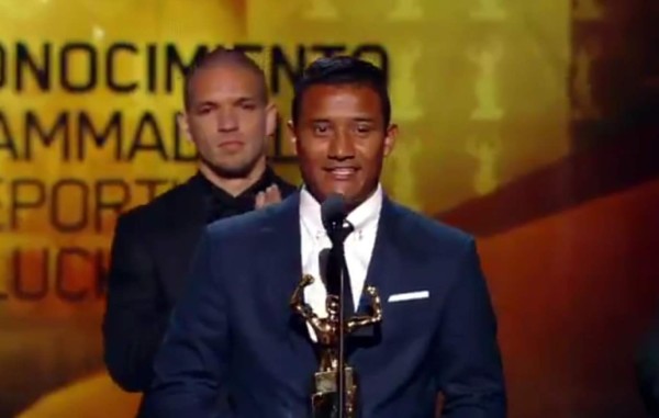 Luis Garrido recibe importante premio por su espíritu de lucha