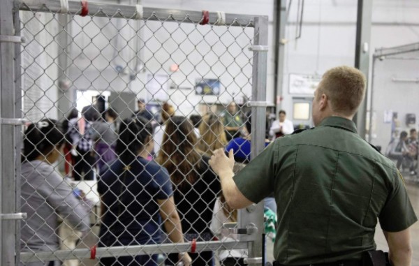 Menores hondureños denuncian abusos de agentes migratorios en EEUU