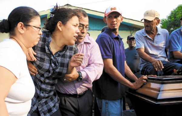 Ray Fúnez no llegó a clases ayer, partió al cielo