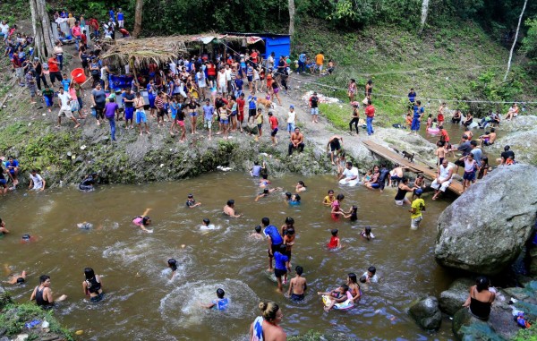 Los 'peces” llegan en bicicleta desde Choloma hasta Armenta