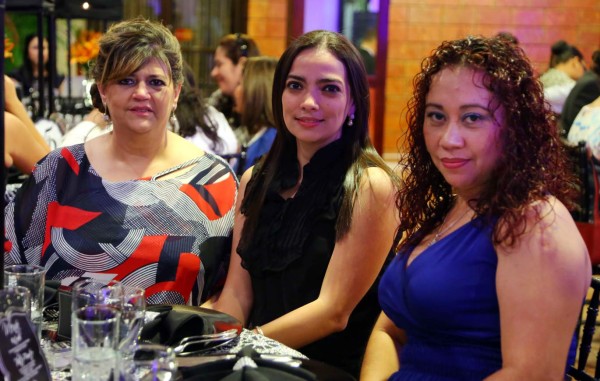 Aeroméxico ofrece velada de reconocimientos en San Pedro Sula