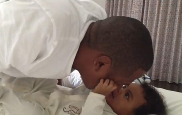 Beyoncé y Jay-Z callan rumores sobre Blue Ivy con video