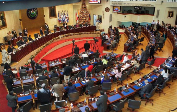 Congreso salvadoreño a favor denuevas medidas en cárceles