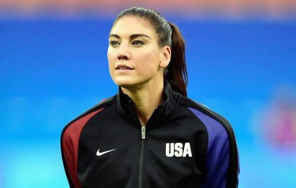 Hope Solo llama 'cobardes' a jugadoras de Suecia