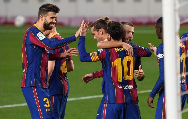 El Barça vuelve al triunfo con una exhibición de Messi entrando desde el banquillo