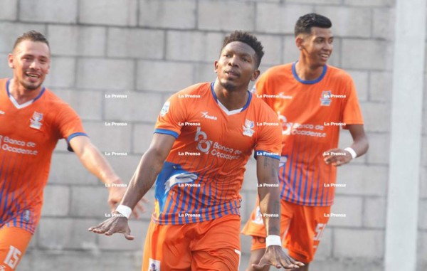 La UPN en gran remontada descarrillan al Real España y acaricia semifinales