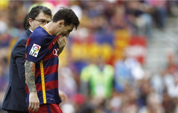 Messi estaría dos meses fuera de las canchas