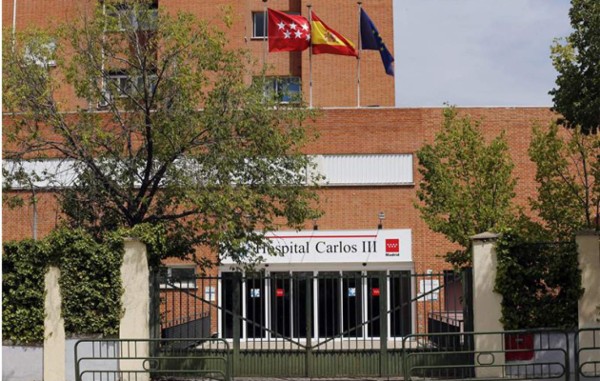 Sacerdote español con ébola es tratado con suero experimental