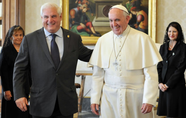 Martinelli dice al papa Francisco que quiere acabar con la pobreza en Panamá