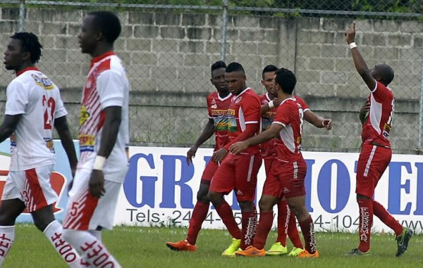 Real Sociedad vence al Vida y le apunta al liderato