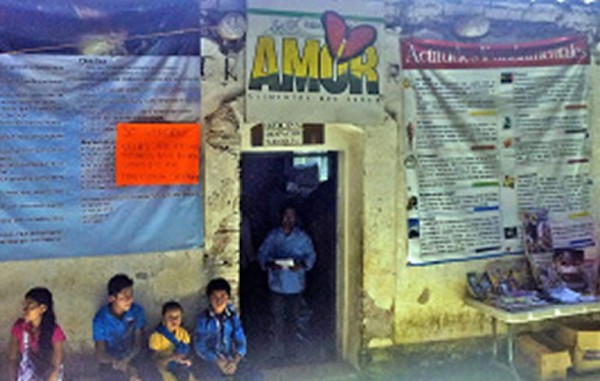 Cura estafa a fieles y hasta al obispo