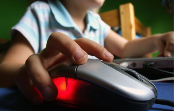 Software permite a padres supervisar actividades de sus hijos en ordenador