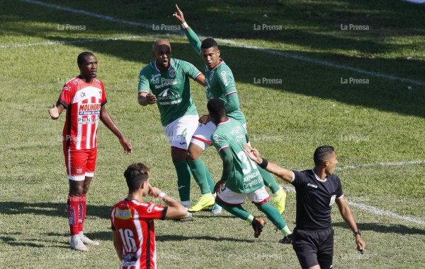 Marathón venció a un aguerrido Vida en tarde de goles y sigue invicto en su guarida